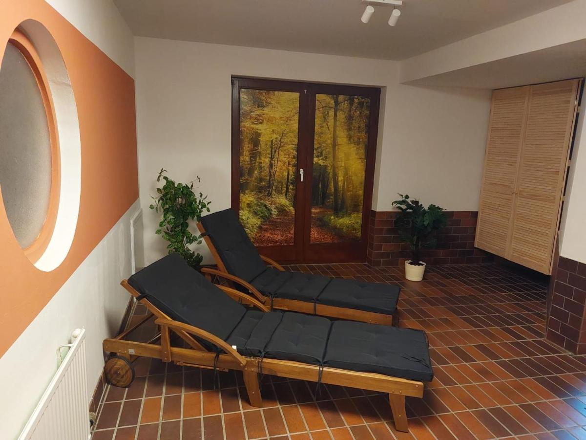 Ferienwohnung Waldzauber บัดซัคซา ภายนอก รูปภาพ